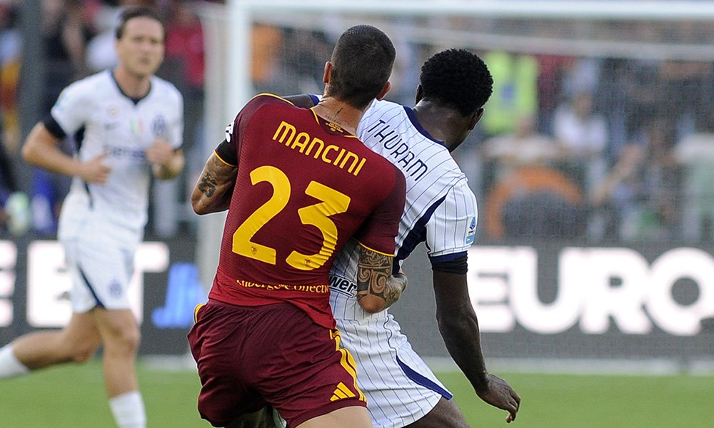 Mancini e thuram 3, Roma