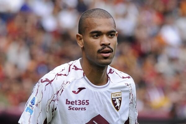 Napoli, Ngonge ceduto in prestito: resta in Serie A