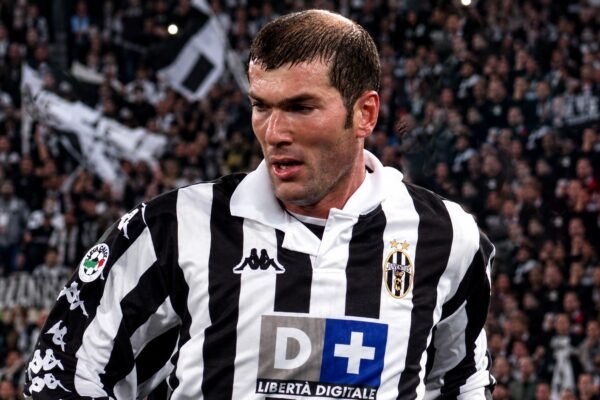 AMARCORD CALCIOMERCATO  Zidane dalla Juventus al Real: l’affare del secolo