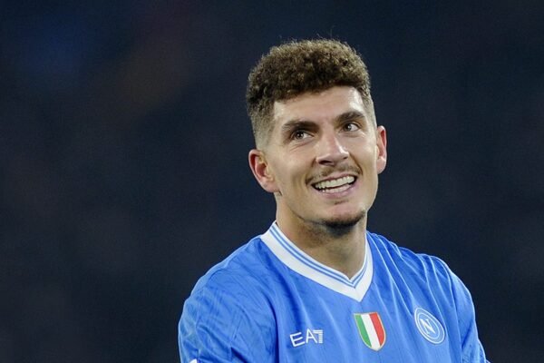 Di Lorenzo rinnova con il Napoli, annuncio imminente