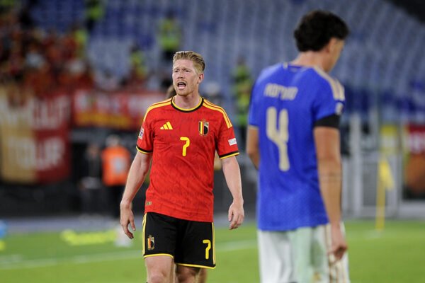 Napoli, niente rientro anticipato per De Bruyne
