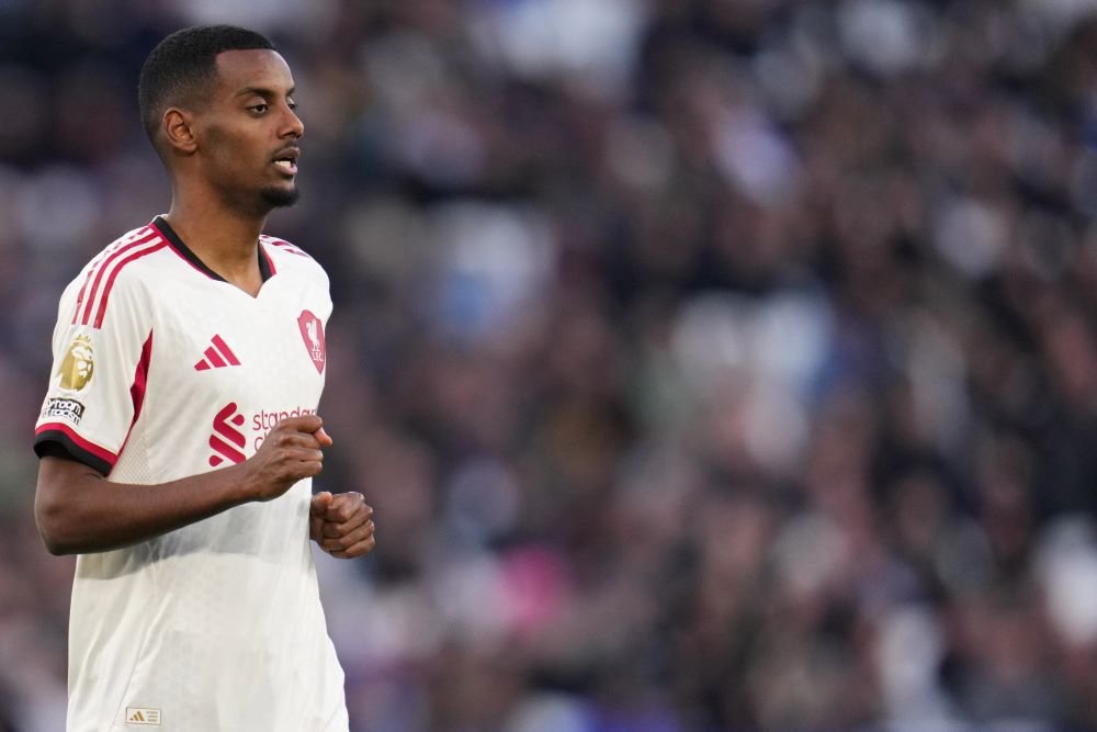 Isak trascina il Liverpool con una doppietta: “Contano solo i tre punti, non i gol”