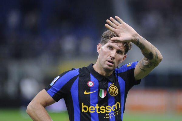L’Inter perde Stones per un risentimento ai flessori