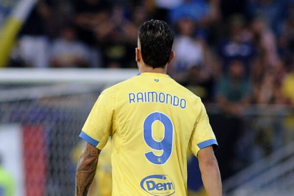 Frosinone, che inizio per Raimondo! Mancini l’osserva