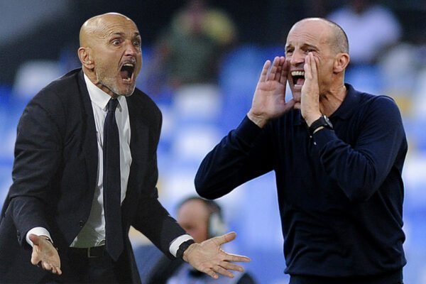 Juventus-Napoli, stesso punteggio e 11 punti dalla vetta