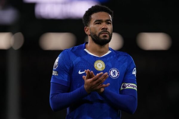 Chelsea, James operato al ginocchio: i tempi di recupero