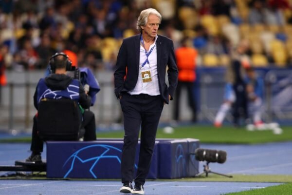 Portogallo, Jorge Jesus torna su CR7: “Libero di scegliere il suo futuro”