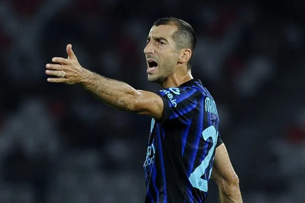 Inter, altra grande prestazione di Mkhitaryan, assist delizioso in Champions League
