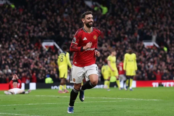 Manchester United, Bruno Fernandes finisce in panchina dopo lo sfogo di Como